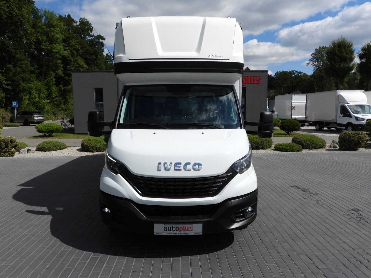IVECO DAILY 35S18 TARPAULIN 10 PALLETS WEBASTO CRUISE CONTROL NAVIGATION LED LIGHTS AIR CONDITIONING 180HP - Van dengan terpal samping: gambar 5 IVECO DAILY 35S18 TARPAULIN 10 PALLETS WEBASTO CRUISE CONTROL NAVIGATION LED LIGHTS AIR CONDITIONING 180HP - Van dengan terpal samping: gambar 5
