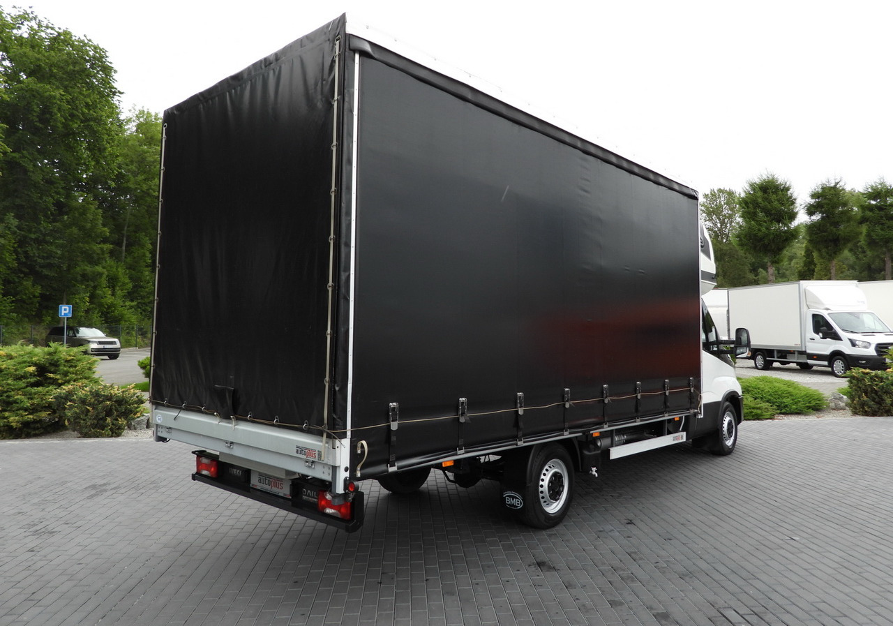 IVECO DAILY 35S18 TARPAULIN 10 PALLETS WEBASTO CRUISE CONTROL NAVIGATION LED LIGHTS AIR CONDITIONING 180HP - Van dengan terpal samping: gambar 3 IVECO DAILY 35S18 TARPAULIN 10 PALLETS WEBASTO CRUISE CONTROL NAVIGATION LED LIGHTS AIR CONDITIONING 180HP - Van dengan terpal samping: gambar 3