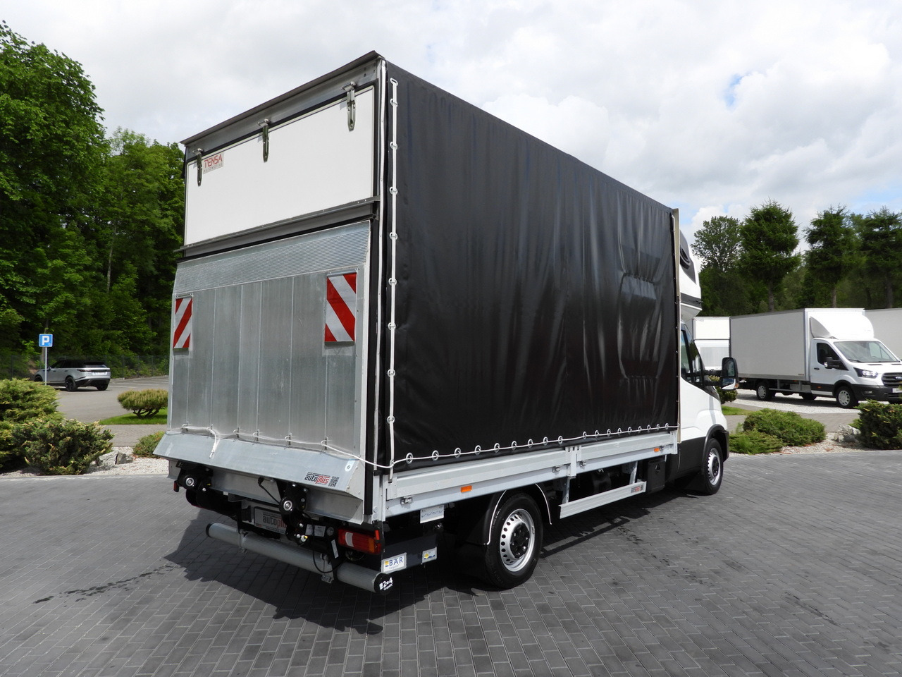 IVECO DAILY 35S18 TARPAULIN LIFT 8 PALLETS WEBASTO CRUISE CONTROL AIR CONDITIONING 180HP - Van dengan terpal samping: gambar 3 IVECO DAILY 35S18 TARPAULIN LIFT 8 PALLETS WEBASTO CRUISE CONTROL AIR CONDITIONING 180HP - Van dengan terpal samping: gambar 3