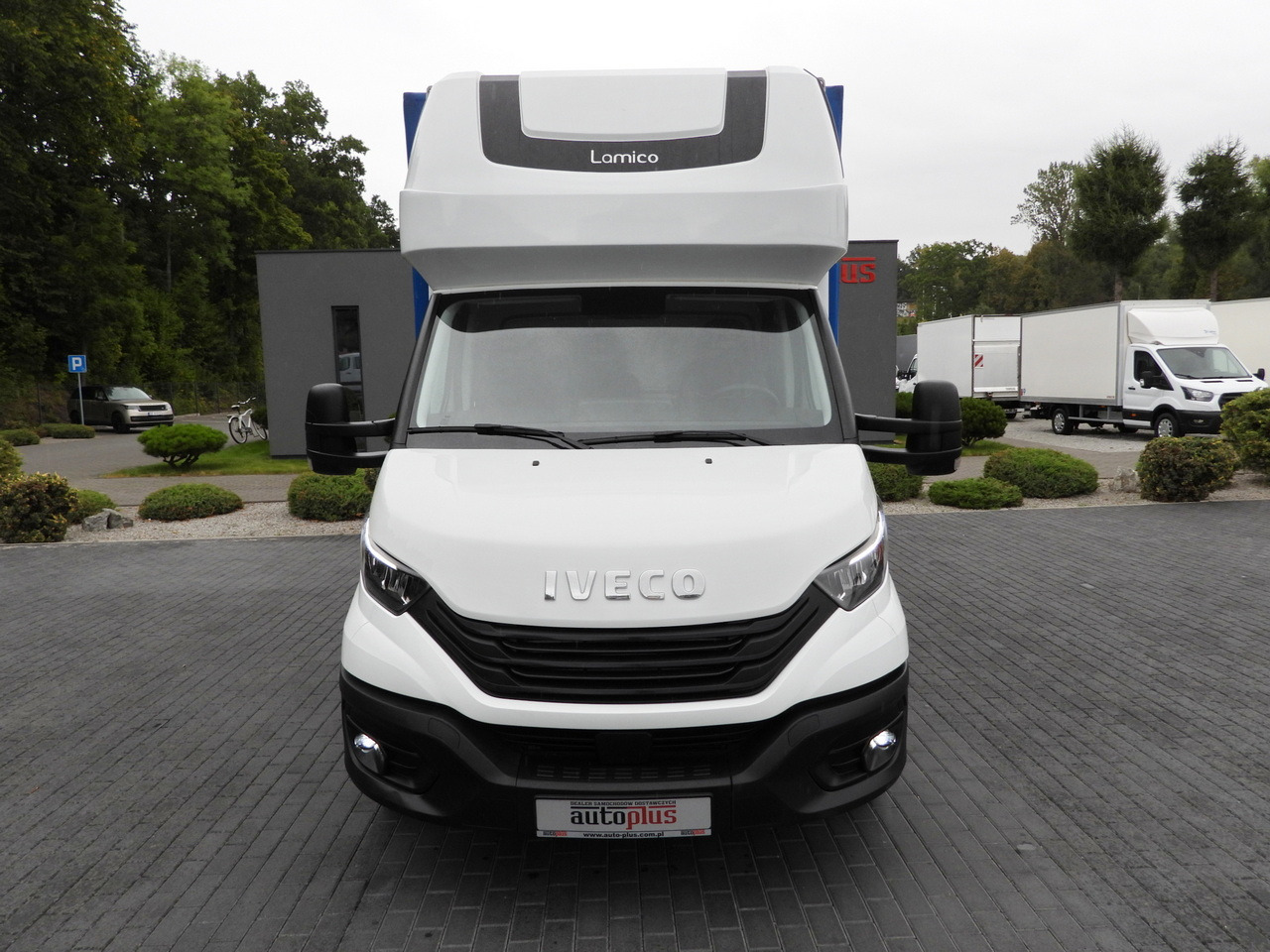 IVECO DAILY 35S18 TARPAULIN LIFT 8 PALLETS WEBASTO CRUISE CONTROL LED LIGHTS AIR CONDITIONING 180HP - Van dengan terpal samping: gambar 5 IVECO DAILY 35S18 TARPAULIN LIFT 8 PALLETS WEBASTO CRUISE CONTROL LED LIGHTS AIR CONDITIONING 180HP - Van dengan terpal samping: gambar 5