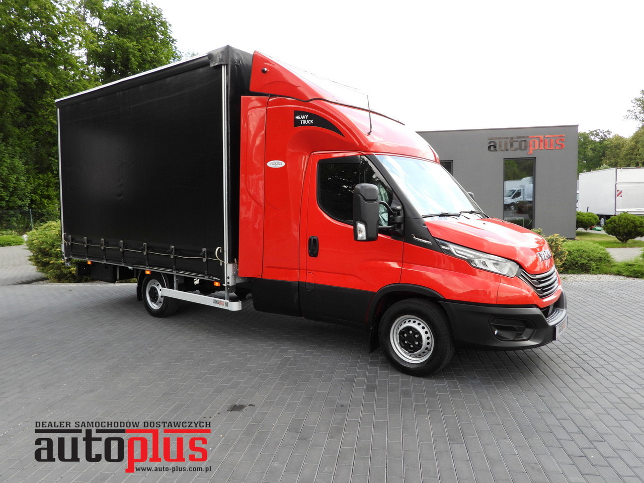 IVECO DAILY 35S21 TARPAULIN 10 PALLETS WEBASTO CRUISE CONTROL NAVIGATION LED LIGHTS PNEUMATICS AUTOMATIC TRANSMISSION HI-MATIC AIR CONDITIONING 210HP - Van dengan terpal samping: gambar 1 IVECO DAILY 35S21 TARPAULIN 10 PALLETS WEBASTO CRUISE CONTROL NAVIGATION LED LIGHTS PNEUMATICS AUTOMATIC TRANSMISSION HI-MATIC AIR CONDITIONING 210HP - Van dengan terpal samping: gambar 1