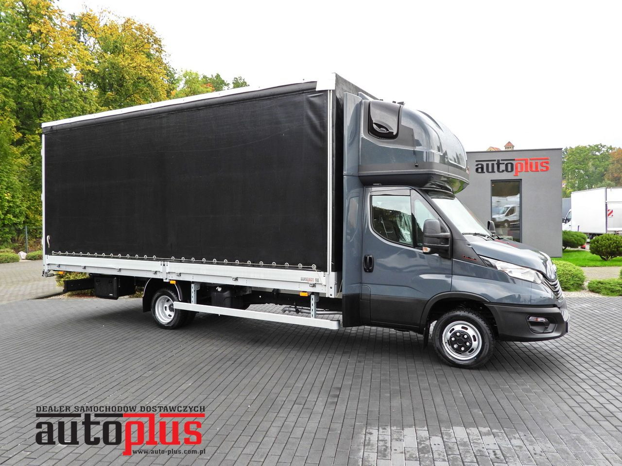 IVECO DAILY 50C18 TARPAULIN 14 PALLETS WEBASTO CRUISE CONTROL PNEUMATICS TWIN WHEELS AIR CONDITIONING  180HP - Van dengan terpal samping: gambar 1 IVECO DAILY 50C18 TARPAULIN 14 PALLETS WEBASTO CRUISE CONTROL PNEUMATICS TWIN WHEELS AIR CONDITIONING  180HP - Van dengan terpal samping: gambar 1