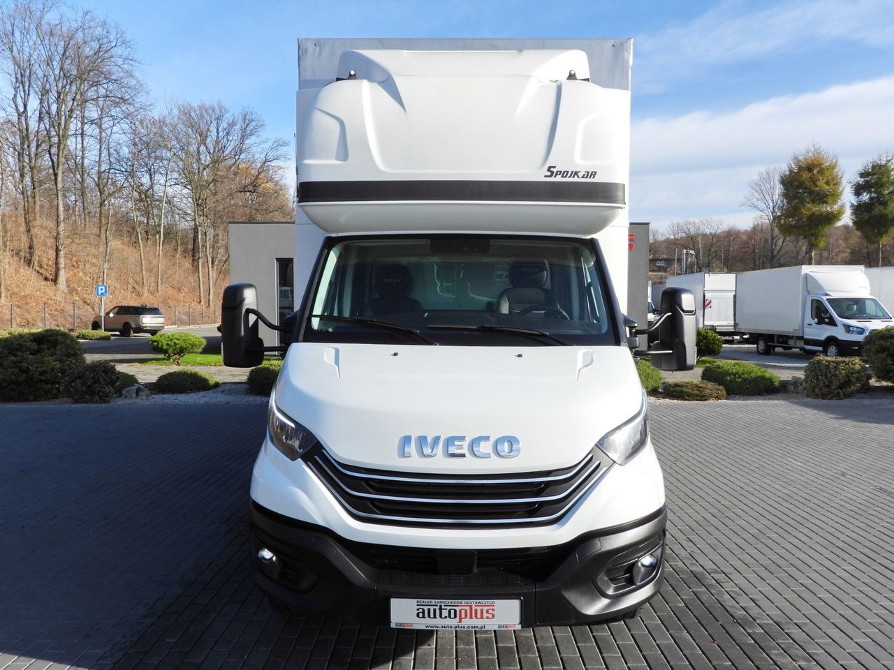 IVECO DAILY 70C18 TARPAULIN LIFT 16 PALLETS WEBASTO CRUISE CONTROL NAVIGATION LED LIGHTS PNEUMATICS AUTOMATIC TRANSMISSION HI-MATIC TWIN WHEELS AIR CONDITIONING 180HP - Van dengan terpal samping: gambar 5 IVECO DAILY 70C18 TARPAULIN LIFT 16 PALLETS WEBASTO CRUISE CONTROL NAVIGATION LED LIGHTS PNEUMATICS AUTOMATIC TRANSMISSION HI-MATIC TWIN WHEELS AIR CONDITIONING 180HP - Van dengan terpal samping: gambar 5