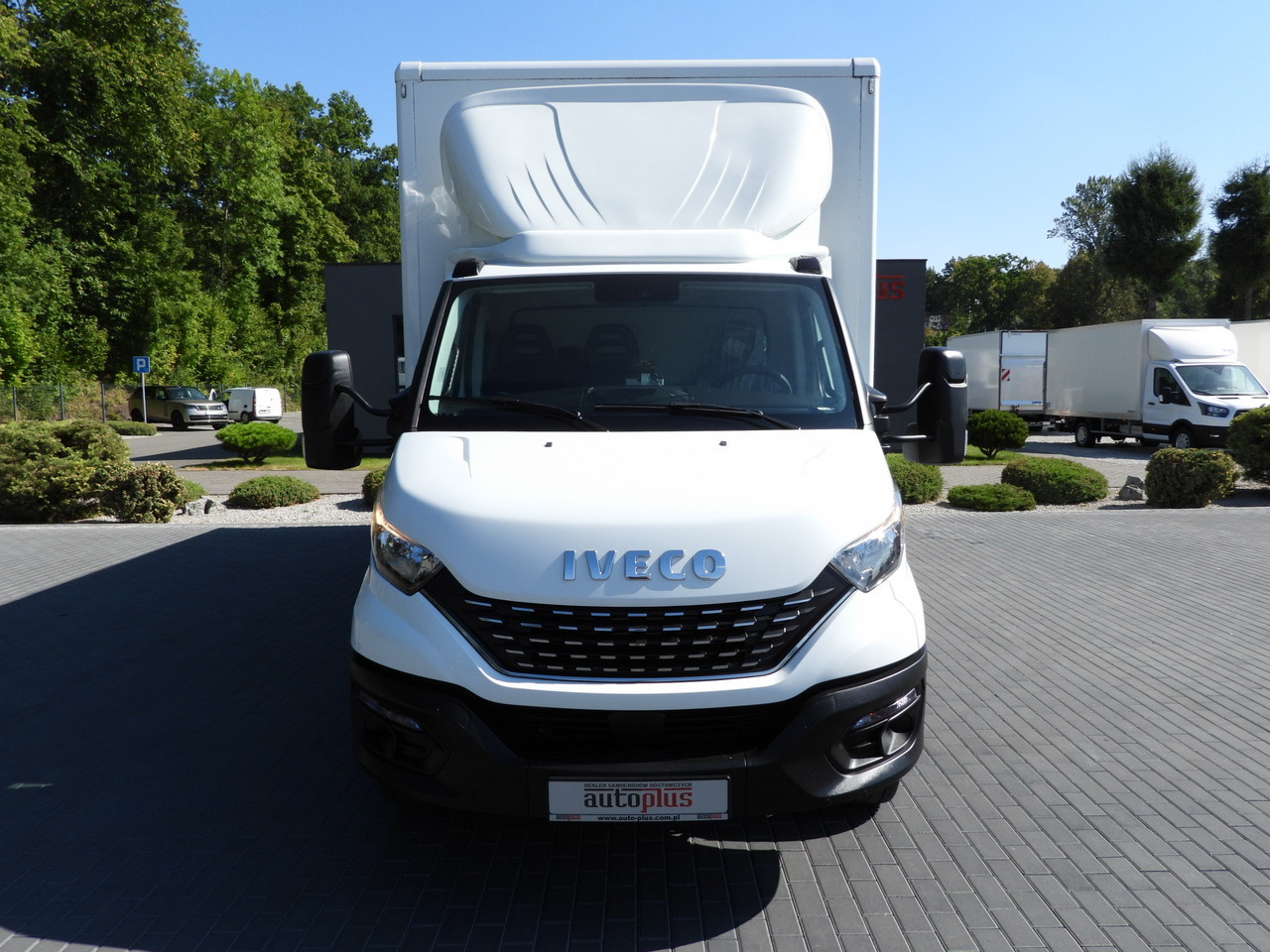 IVECO DAILY 72C18 LIFT 14 PALLETS CRUISE CONTROL PNEUMATICS AUTOMATIC TRANSMISSION HI-MATIC TWIN WHEELS AIR CONDITIONING 180HP - Van box: gambar 5 IVECO DAILY 72C18 LIFT 14 PALLETS CRUISE CONTROL PNEUMATICS AUTOMATIC TRANSMISSION HI-MATIC TWIN WHEELS AIR CONDITIONING 180HP - Van box: gambar 5