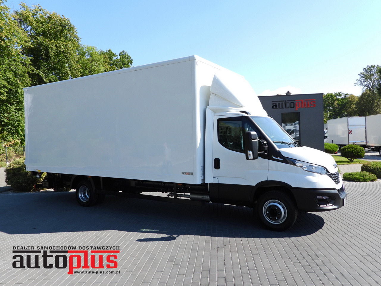 IVECO DAILY 72C18 LIFT 14 PALLETS CRUISE CONTROL PNEUMATICS AUTOMATIC TRANSMISSION HI-MATIC TWIN WHEELS AIR CONDITIONING 180HP - Van box: gambar 1 IVECO DAILY 72C18 LIFT 14 PALLETS CRUISE CONTROL PNEUMATICS AUTOMATIC TRANSMISSION HI-MATIC TWIN WHEELS AIR CONDITIONING 180HP - Van box: gambar 1