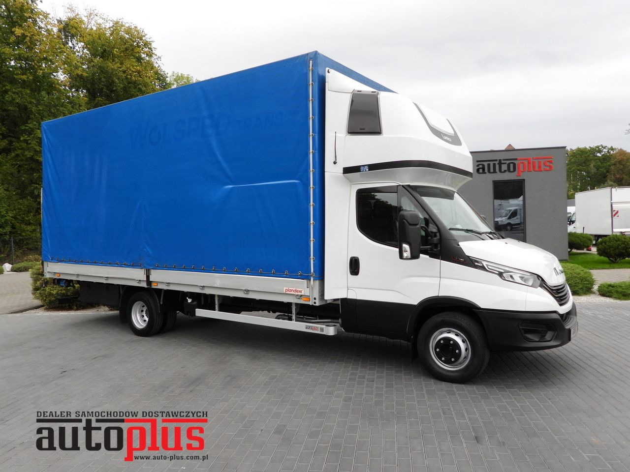 IVECO DAILY 72C18 TARPAULIN LIFT 14 PALLETS WEBASTO CRUISE CONTROL LED LIGHTS TWIN WHEELS AIR CONDITIONING 180HP - Truk dengan terpal samping: gambar 1 IVECO DAILY 72C18 TARPAULIN LIFT 14 PALLETS WEBASTO CRUISE CONTROL LED LIGHTS TWIN WHEELS AIR CONDITIONING 180HP - Truk dengan terpal samping: gambar 1