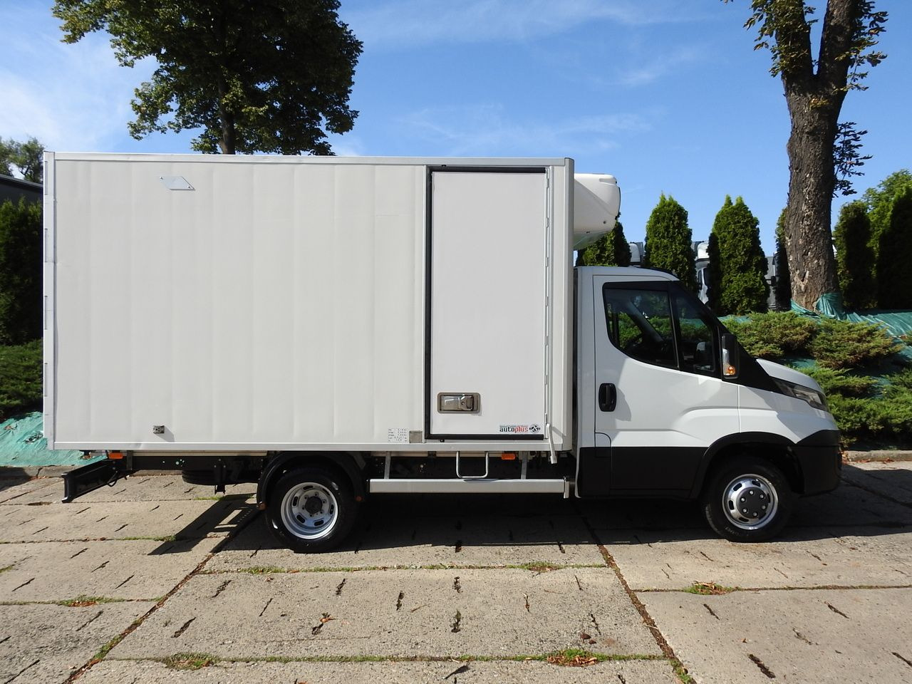 Van berpendingin IVECO DAILY: gambar 7