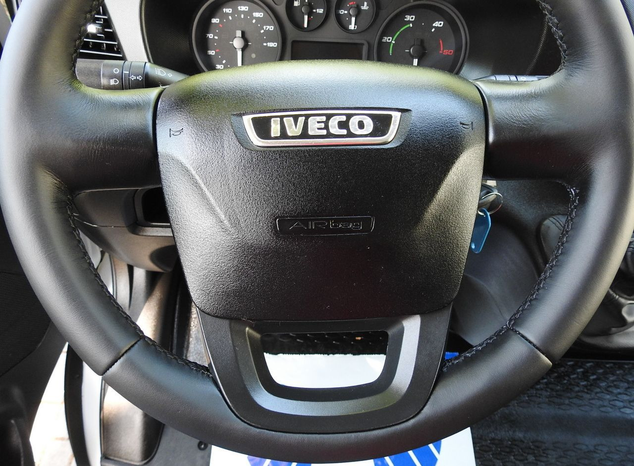 Van berpendingin IVECO DAILY: gambar 36