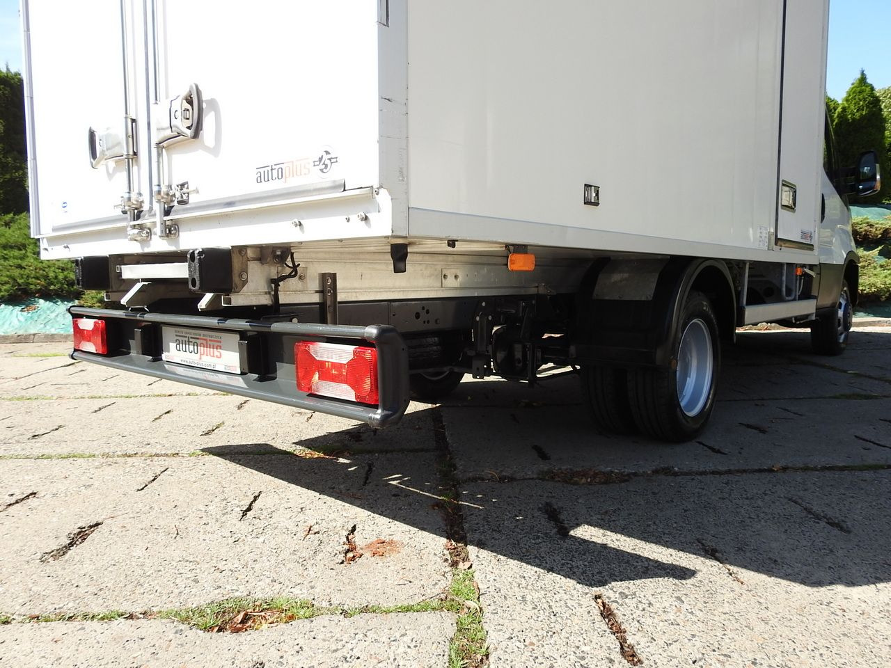 Van berpendingin IVECO DAILY: gambar 31