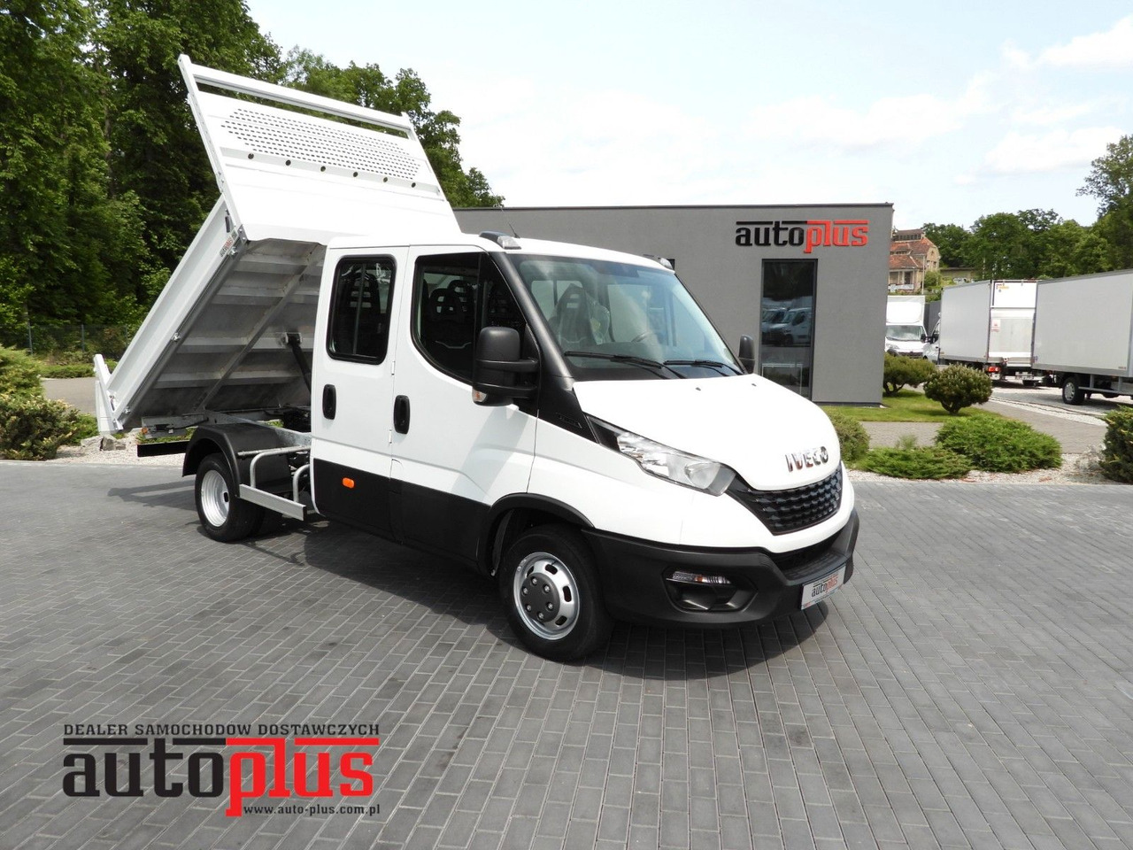 Iveco DAILY 35C14 KIPPER DOPPELKABINE DOKA 6 SITZE A/C - Van jungkit, Van kombi: gambar 1 Iveco DAILY 35C14 KIPPER DOPPELKABINE DOKA 6 SITZE A/C - Van jungkit, Van kombi: gambar 1