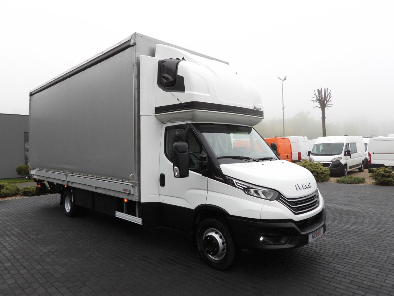 Iveco DAILY 72C18 PRITSCHE PLANE AUFZUG 16 PALETTEN - Van dengan terpal samping: gambar 4 Iveco DAILY 72C18 PRITSCHE PLANE AUFZUG 16 PALETTEN - Van dengan terpal samping: gambar 4