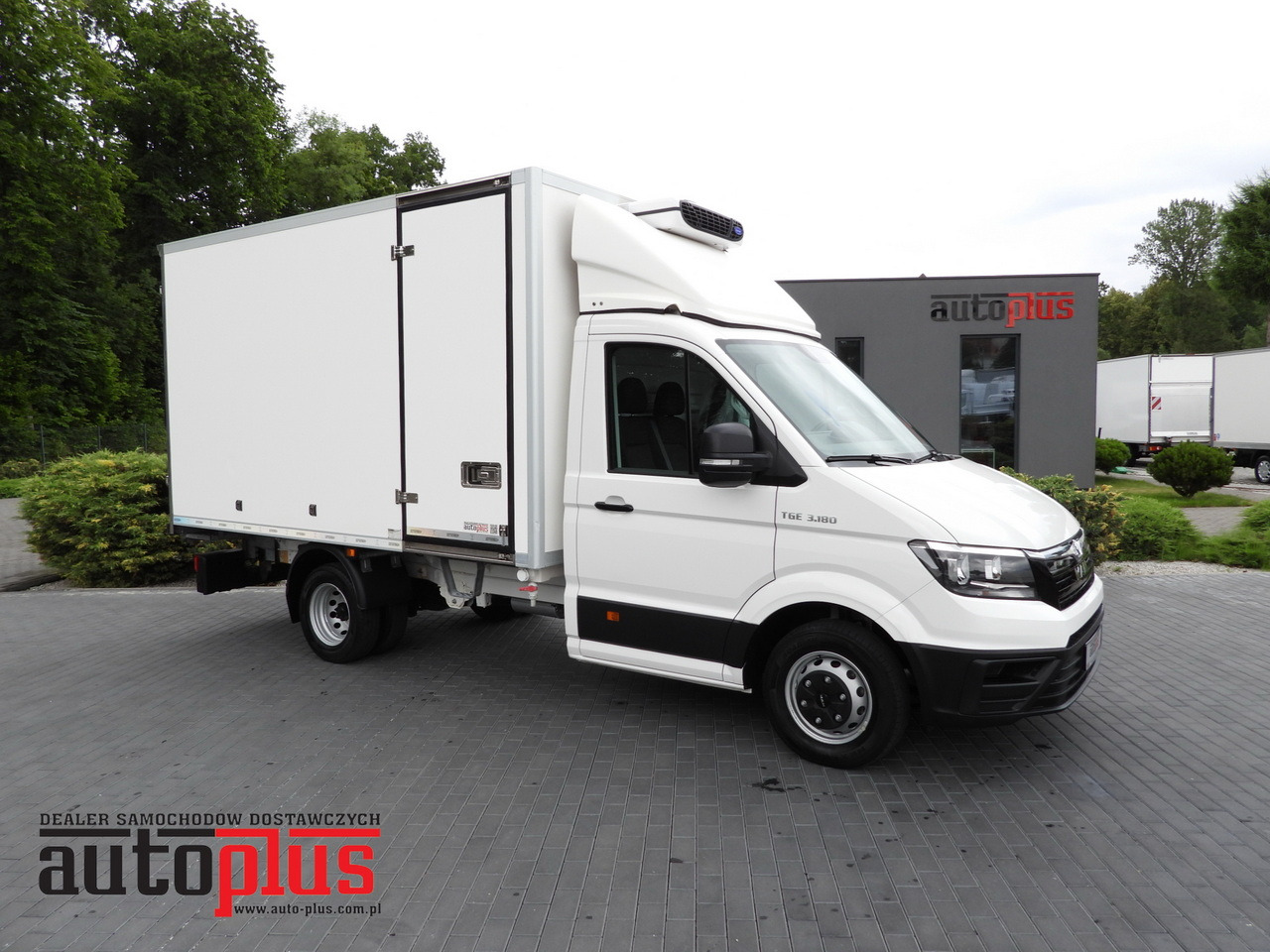 MAN TGE 3.180 REGRIGERATOR BOX 0*C CRUISE CONTROL TWIN WHEELS AIR CONDITIONING 180HP - Van berpendingin: gambar 1 MAN TGE 3.180 REGRIGERATOR BOX 0*C CRUISE CONTROL TWIN WHEELS AIR CONDITIONING 180HP - Van berpendingin: gambar 1