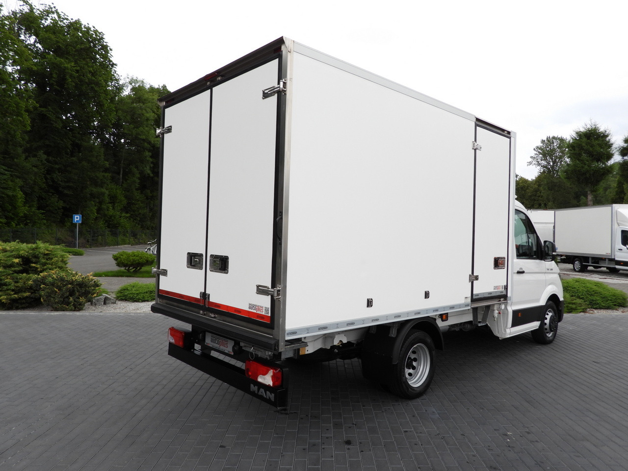 MAN TGE 3.180 REGRIGERATOR BOX 0*C CRUISE CONTROL TWIN WHEELS AIR CONDITIONING 180HP - Van berpendingin: gambar 3 MAN TGE 3.180 REGRIGERATOR BOX 0*C CRUISE CONTROL TWIN WHEELS AIR CONDITIONING 180HP - Van berpendingin: gambar 3