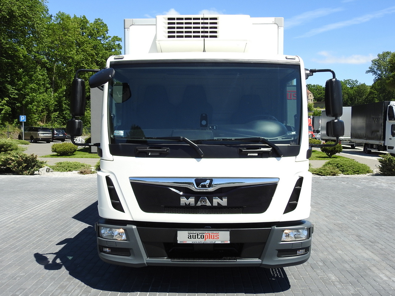 MAN TGL 10.180 REGRIGERATOR BOX -20*C 11 PALLETS POWER SUPPLY 230V AIR CONDITIONING PNEUMATICS TWIN WHEELS 180HP - Truk berpendingin: gambar 5 MAN TGL 10.180 REGRIGERATOR BOX -20*C 11 PALLETS POWER SUPPLY 230V AIR CONDITIONING PNEUMATICS TWIN WHEELS 180HP - Truk berpendingin: gambar 5