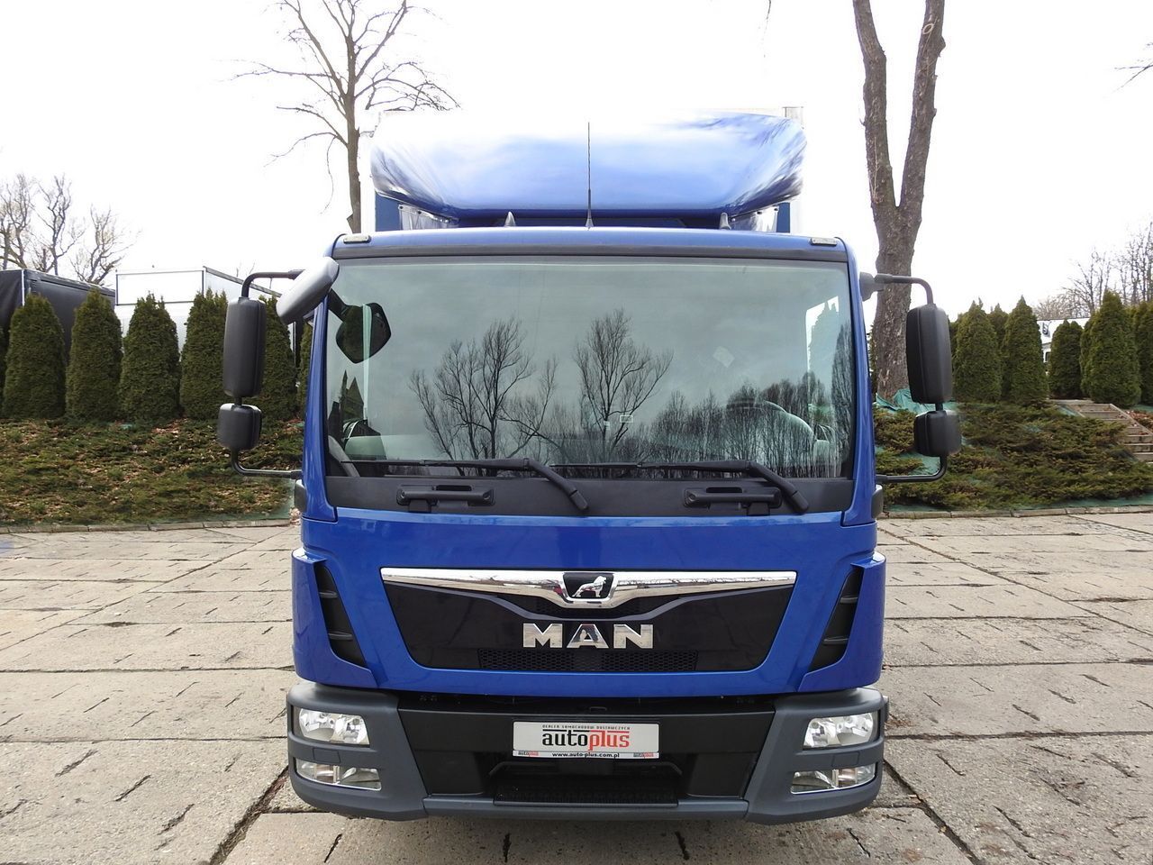 MAN TGL 12.220 BOX LIFT 18 PALLETS CRUISE CONTROLAIR CONDITIONING PNEUMATICS AUTOMATIC TWIN WHEELS 220HP - Truk box: gambar 5 MAN TGL 12.220 BOX LIFT 18 PALLETS CRUISE CONTROLAIR CONDITIONING PNEUMATICS AUTOMATIC TWIN WHEELS 220HP - Truk box: gambar 5
