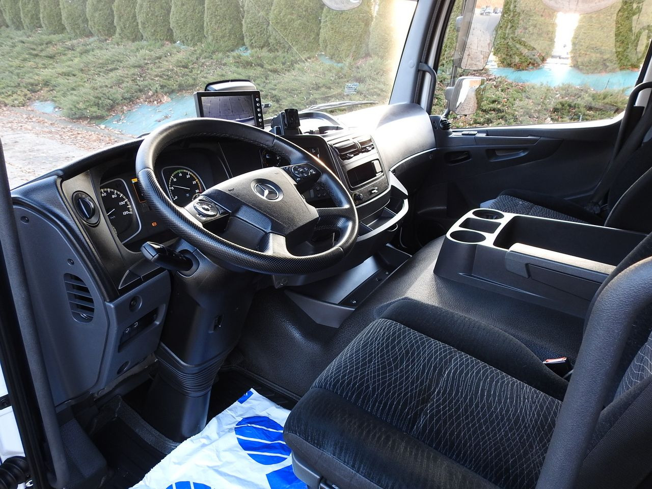 MERCEDES ATEGO 12.24 REGRIGERATOR BOX -10*C LIFT 16 PALLETS HEATING FUNCTION WEBASTO CRUISE CONTROL PNEUMATICS AIR CONDITIONING 240HP - Truk berpendingin: gambar 2 MERCEDES ATEGO 12.24 REGRIGERATOR BOX -10*C LIFT 16 PALLETS HEATING FUNCTION WEBASTO CRUISE CONTROL PNEUMATICS AIR CONDITIONING 240HP - Truk berpendingin: gambar 2