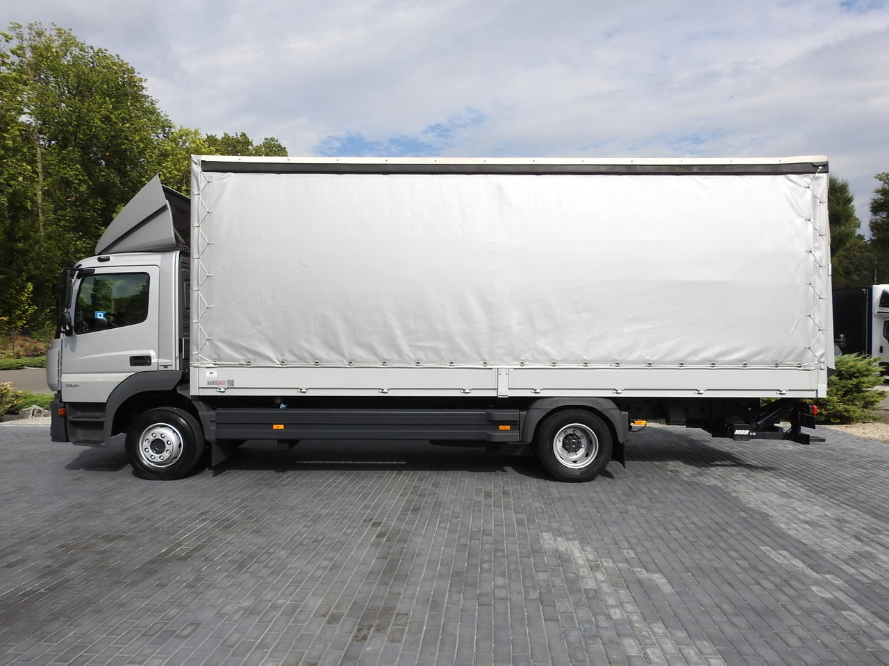 Leasing MERCEDES ATEGO 1221 TARPAULIN LIFT 16 PALLETS WEBASTO AIR CONDITIONING PNEUMATICS TWIN WHEELS  230HP MERCEDES ATEGO 1221 TARPAULIN LIFT 16 PALLETS WEBASTO AIR CONDITIONING PNEUMATICS TWIN WHEELS  230HP: gambar 9