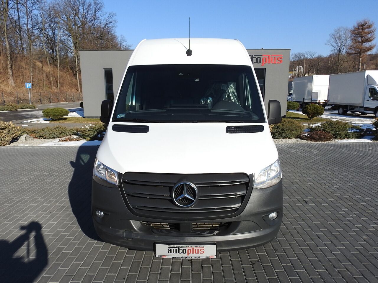 MERCEDES SPRINTER 314 REFRIGERATOR VAN 4*C CRUISE CONTROL AIR CONDITIONING 140HP - Van berpendingin: gambar 5 MERCEDES SPRINTER 314 REFRIGERATOR VAN 4*C CRUISE CONTROL AIR CONDITIONING 140HP - Van berpendingin: gambar 5
