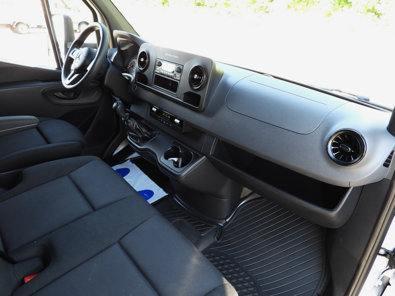 Van box MERCEDES SPRINTER 315 BOX LIFT 8 PALLETS AIR CONDITIONING  150HP: gambar 36
