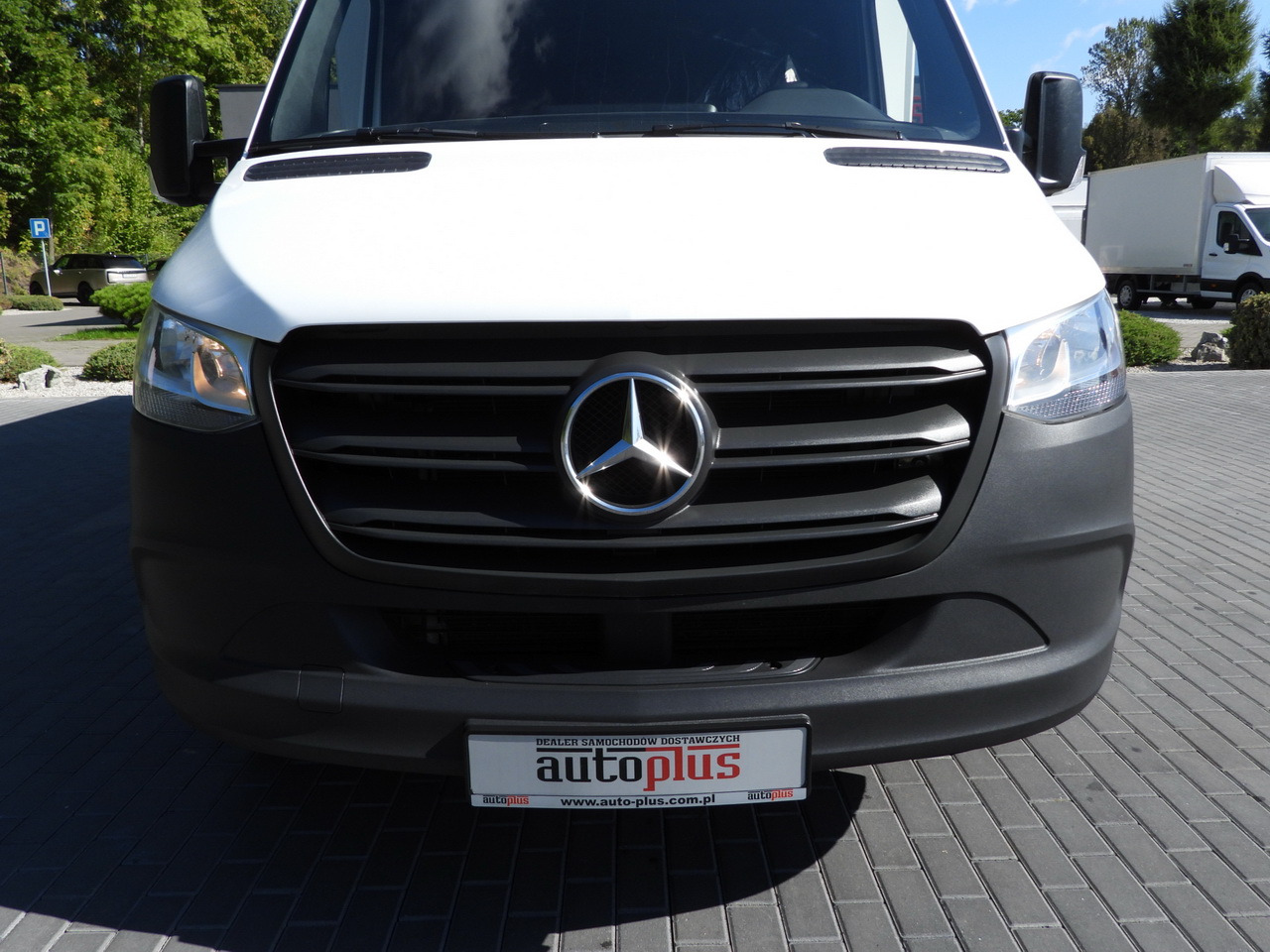 Van box MERCEDES SPRINTER 315 BOX LIFT 8 PALLETS AIR CONDITIONING  150HP: gambar 13