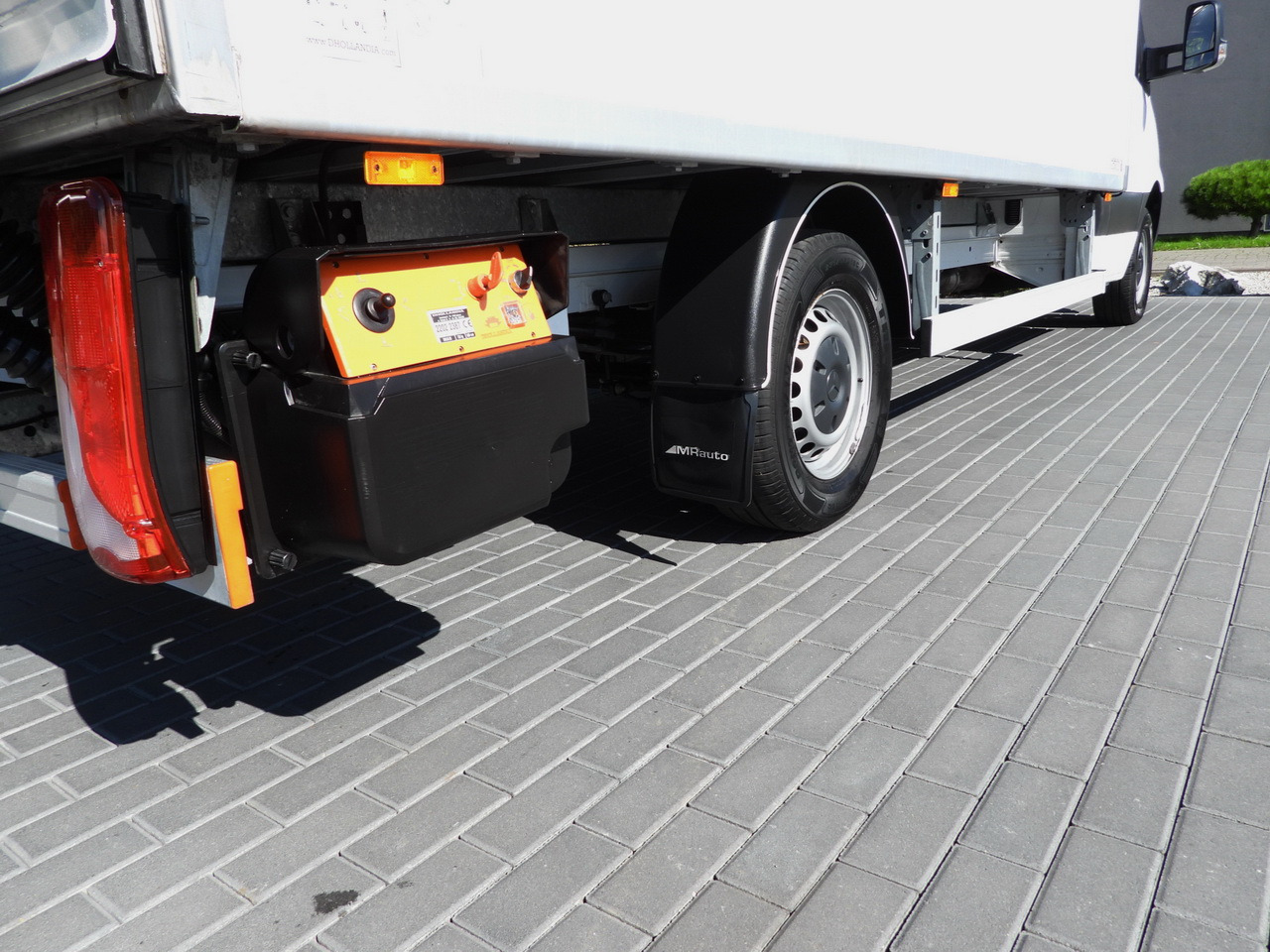 Van box MERCEDES SPRINTER 315 BOX LIFT 8 PALLETS AIR CONDITIONING  150HP: gambar 15