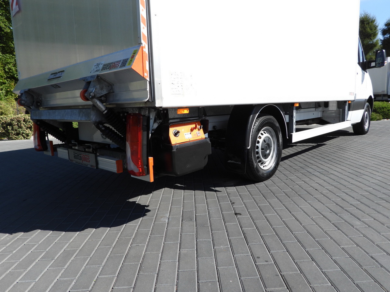Van box MERCEDES SPRINTER 315 BOX LIFT 8 PALLETS AIR CONDITIONING  150HP: gambar 21