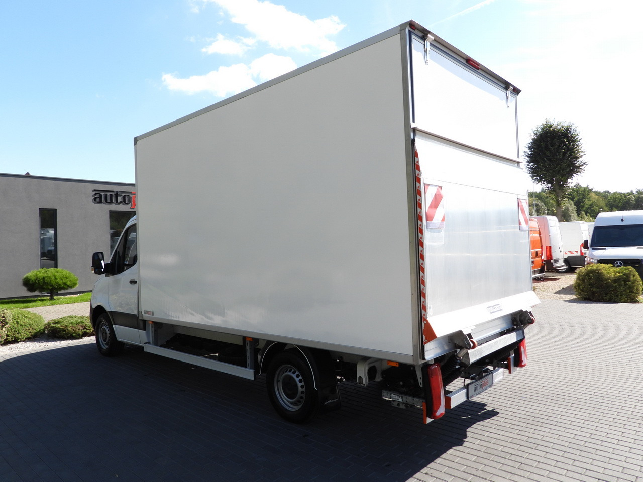 Van box MERCEDES SPRINTER 315 BOX LIFT 8 PALLETS AIR CONDITIONING  150HP: gambar 9