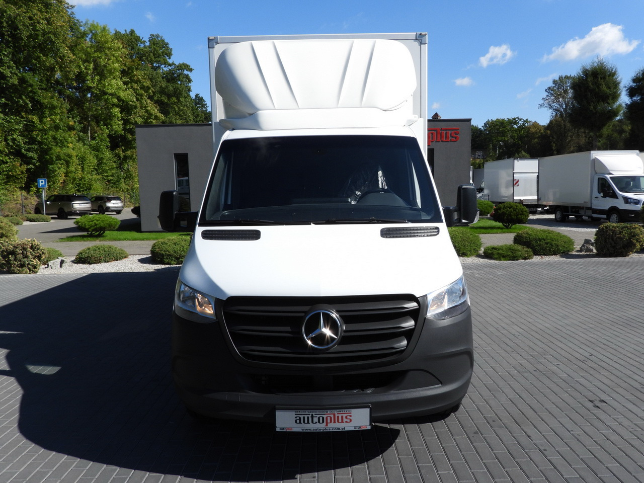 MERCEDES SPRINTER 315 BOX LIFT 8 PALLETS AIR CONDITIONING 150HP - Van box: gambar 5 MERCEDES SPRINTER 315 BOX LIFT 8 PALLETS AIR CONDITIONING 150HP - Van box: gambar 5