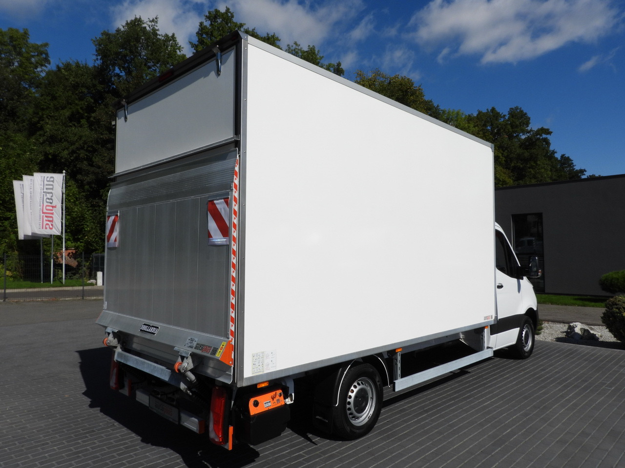 Van box MERCEDES SPRINTER 315 BOX LIFT 8 PALLETS AIR CONDITIONING  150HP: gambar 12
