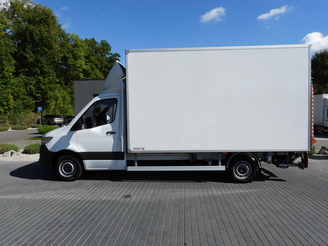 Van box MERCEDES SPRINTER 315 BOX LIFT 8 PALLETS AIR CONDITIONING  150HP: gambar 8