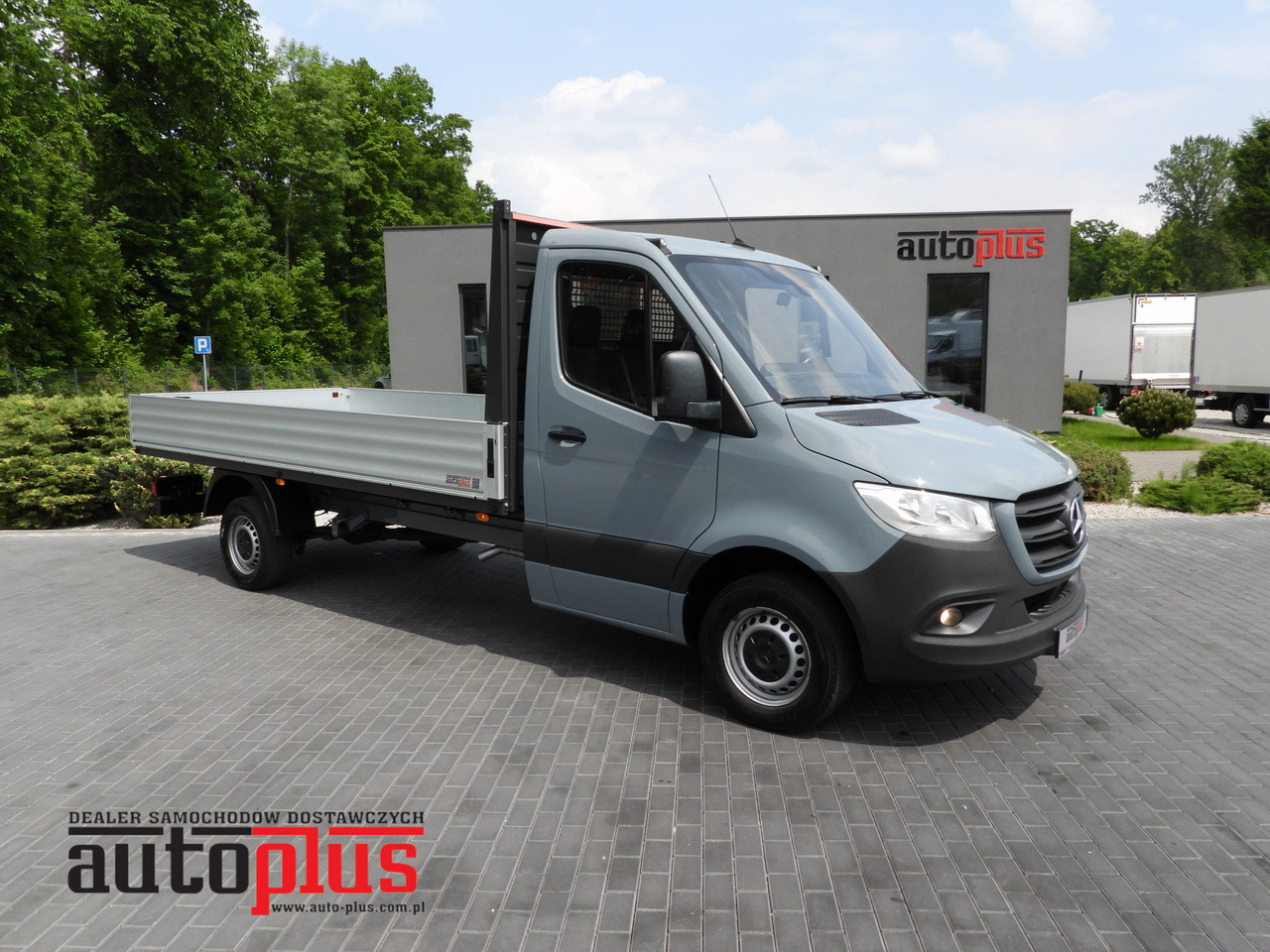 MERCEDES SPRINTER 315 STAKE BODY 8 PALLETS CRUISE CONTROL AIR CONDITIONING 150HP - Van flatbed: gambar 1 MERCEDES SPRINTER 315 STAKE BODY 8 PALLETS CRUISE CONTROL AIR CONDITIONING 150HP - Van flatbed: gambar 1