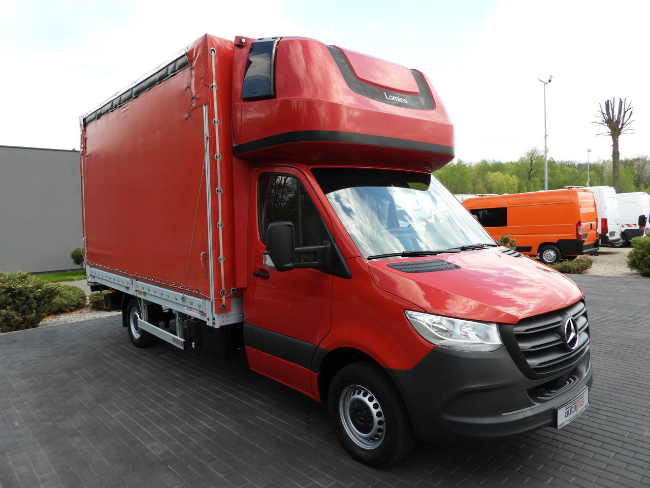 MERCEDES SPRINTER 316 8 PALLETS TARPAULIN LIFT CRUISE CONTROL AIR CONDITIONING  160HP - Van dengan terpal samping: gambar 4 MERCEDES SPRINTER 316 8 PALLETS TARPAULIN LIFT CRUISE CONTROL AIR CONDITIONING  160HP - Van dengan terpal samping: gambar 4