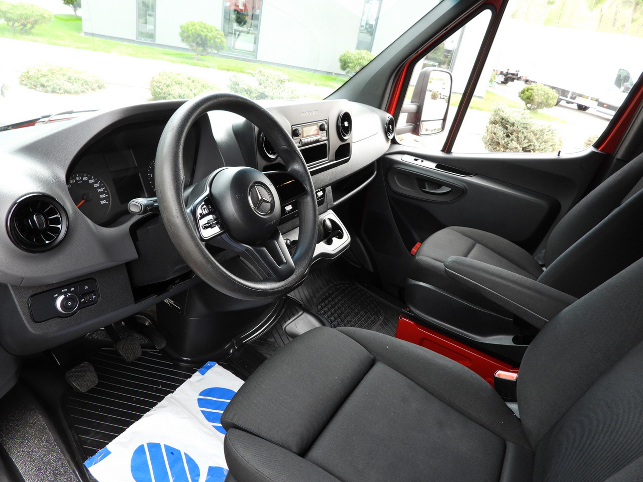 MERCEDES SPRINTER 316 8 PALLETS TARPAULIN LIFT CRUISE CONTROL AIR CONDITIONING  160HP - Van dengan terpal samping: gambar 2 MERCEDES SPRINTER 316 8 PALLETS TARPAULIN LIFT CRUISE CONTROL AIR CONDITIONING  160HP - Van dengan terpal samping: gambar 2