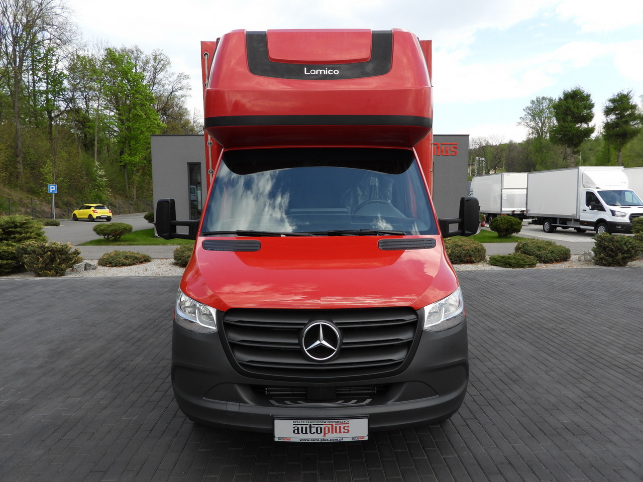MERCEDES SPRINTER 316 8 PALLETS TARPAULIN LIFT CRUISE CONTROL AIR CONDITIONING 160HP - Van dengan terpal samping: gambar 5 MERCEDES SPRINTER 316 8 PALLETS TARPAULIN LIFT CRUISE CONTROL AIR CONDITIONING 160HP - Van dengan terpal samping: gambar 5