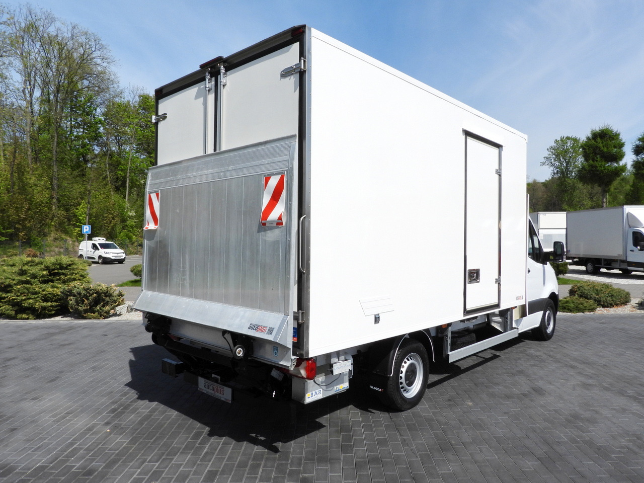 MERCEDES SPRINTER 316 REGRIGERATOR BOX 0*C LIFT 8 PALLETS CRUISE CONTROL PNEUMATICS AIR CONDITIONING 160HP - Van berpendingin: gambar 3 MERCEDES SPRINTER 316 REGRIGERATOR BOX 0*C LIFT 8 PALLETS CRUISE CONTROL PNEUMATICS AIR CONDITIONING 160HP - Van berpendingin: gambar 3