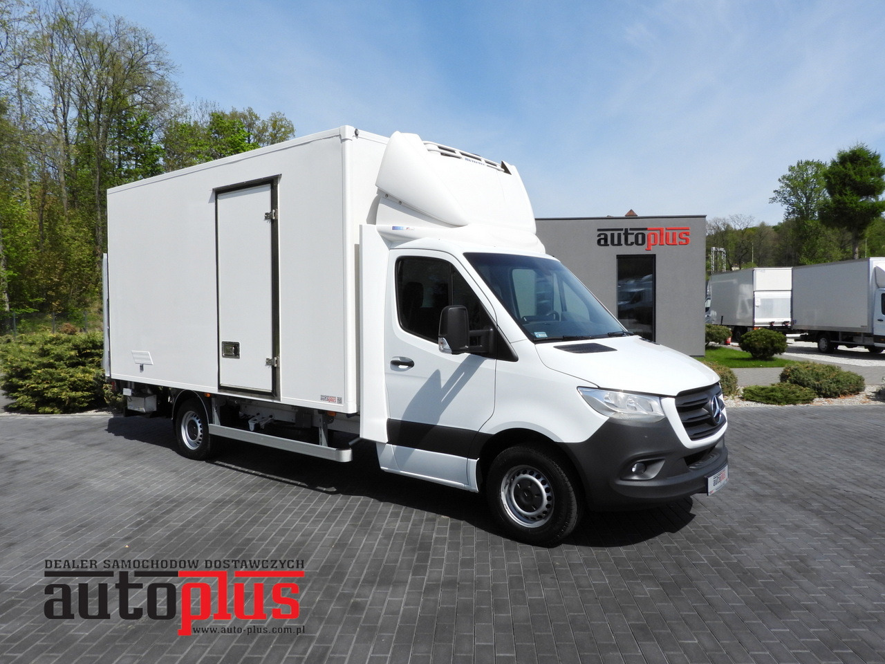 MERCEDES SPRINTER 316 REGRIGERATOR BOX 0*C LIFT 8 PALLETS CRUISE CONTROL PNEUMATICS AIR CONDITIONING  160HP - Van berpendingin: gambar 1 MERCEDES SPRINTER 316 REGRIGERATOR BOX 0*C LIFT 8 PALLETS CRUISE CONTROL PNEUMATICS AIR CONDITIONING  160HP - Van berpendingin: gambar 1