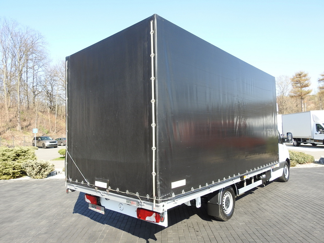 MERCEDES SPRINTER 316 TARPAULIN 10 PALLETS WEBASTO AIR CONDITIONING 165HP - Van dengan terpal samping: gambar 3 MERCEDES SPRINTER 316 TARPAULIN 10 PALLETS WEBASTO AIR CONDITIONING 165HP - Van dengan terpal samping: gambar 3