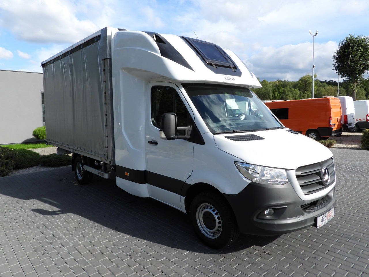 MERCEDES SPRINTER 316 TARPAULIN 8 PALLETS WEBASTO CRUISE CONTROL AIR CONDITIONING 160HP - Van dengan terpal samping: gambar 4 MERCEDES SPRINTER 316 TARPAULIN 8 PALLETS WEBASTO CRUISE CONTROL AIR CONDITIONING 160HP - Van dengan terpal samping: gambar 4