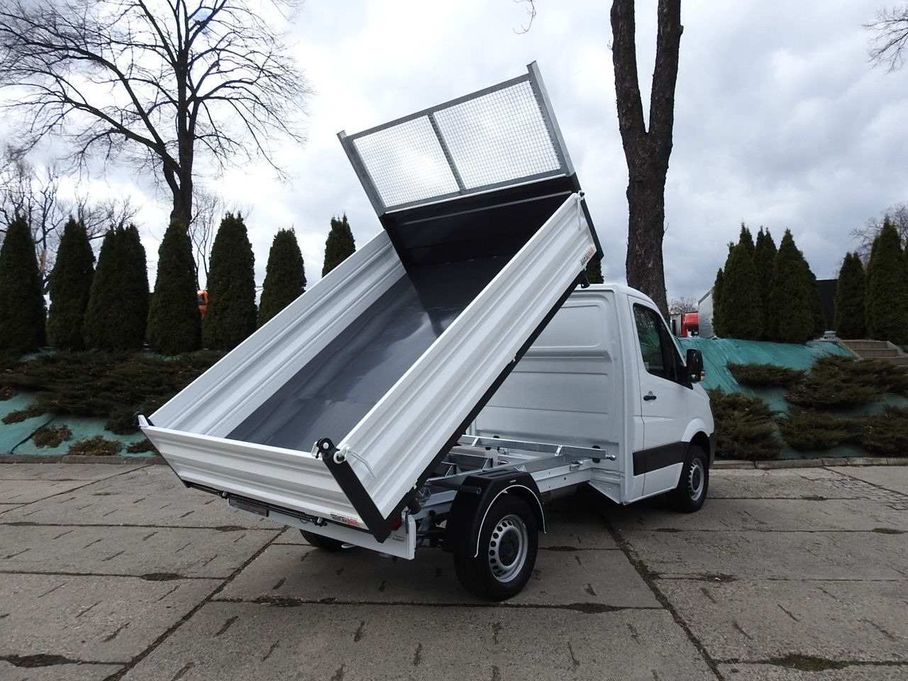 MERCEDES SPRINTER 316 THREE-WAY TIPPER  CRUISE CONTROL AUTOMATIC TRANSMISSION  AIR CONDITIONING  160HP - Van jungkit: gambar 3 MERCEDES SPRINTER 316 THREE-WAY TIPPER  CRUISE CONTROL AUTOMATIC TRANSMISSION  AIR CONDITIONING  160HP - Van jungkit: gambar 3