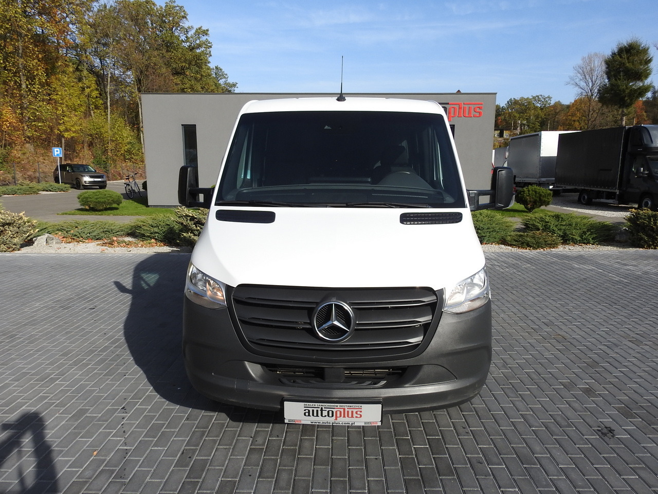 MERCEDES SPRINTER 516 STAKE BODY DOUBLE CABIN DOKA 6 SEATS CRUISE CONTROL AIR CONDITIONING TWIN WHEELS 160HP - Van flatbed: gambar 5 MERCEDES SPRINTER 516 STAKE BODY DOUBLE CABIN DOKA 6 SEATS CRUISE CONTROL AIR CONDITIONING TWIN WHEELS 160HP - Van flatbed: gambar 5
