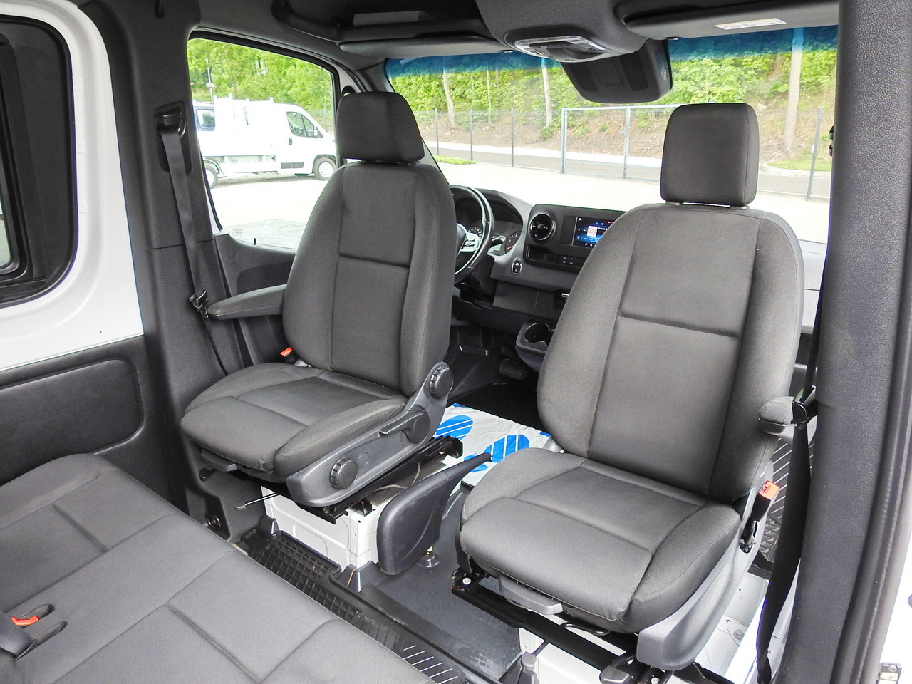 Van panel MERCEDES SPRINTER BOX DELIVERY VAN 5 SEATS CRUISE CONTROL NAVIGATION AIR CONDITIONING AUTOMATIC TRANSMISSION   160HP: gambar 47