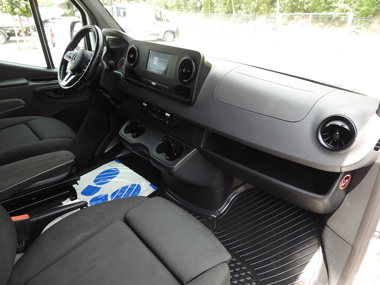 Van panel MERCEDES SPRINTER BOX DELIVERY VAN 5 SEATS CRUISE CONTROL NAVIGATION AIR CONDITIONING AUTOMATIC TRANSMISSION   160HP: gambar 42