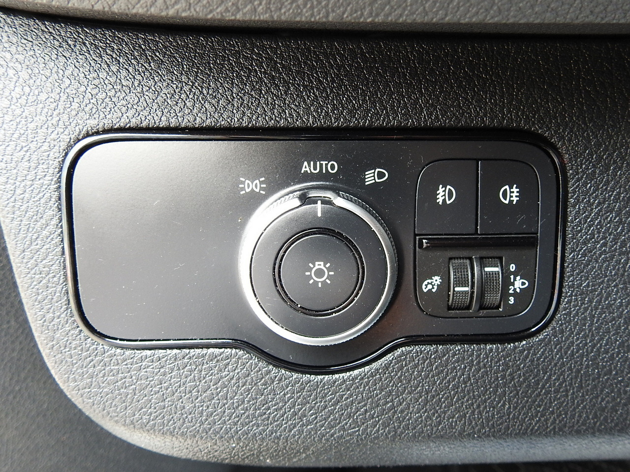 Van panel MERCEDES SPRINTER BOX DELIVERY VAN 5 SEATS CRUISE CONTROL NAVIGATION AIR CONDITIONING AUTOMATIC TRANSMISSION   160HP: gambar 26