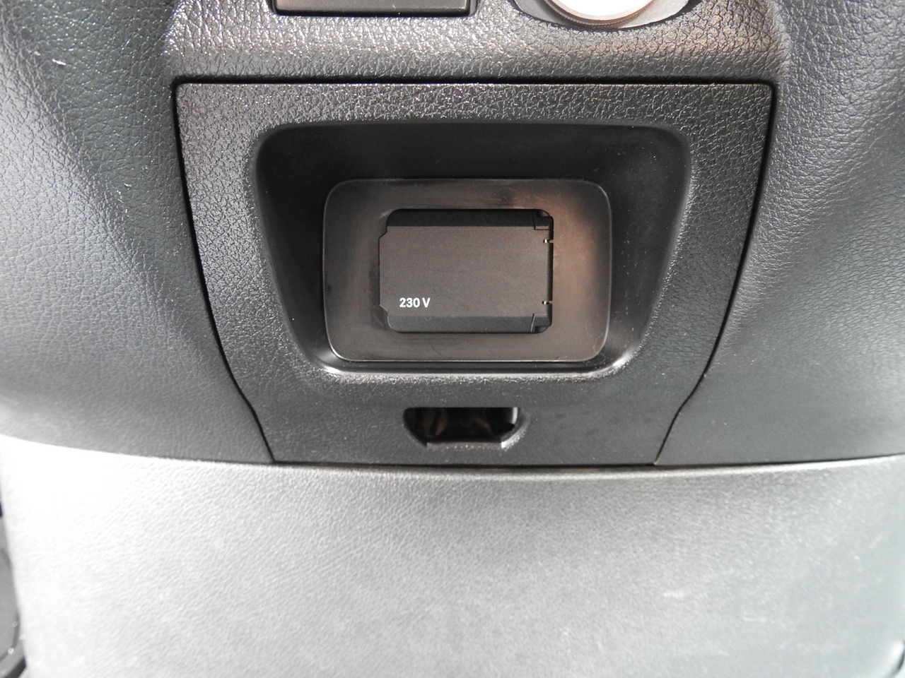 Van panel MERCEDES SPRINTER BOX DELIVERY VAN 5 SEATS CRUISE CONTROL NAVIGATION AIR CONDITIONING AUTOMATIC TRANSMISSION   160HP: gambar 39