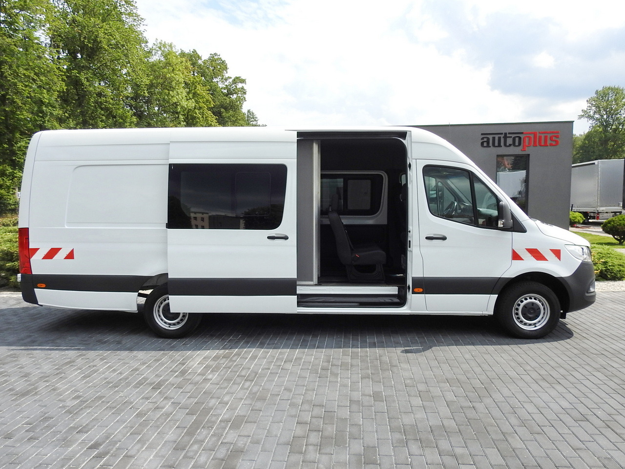 Van panel MERCEDES SPRINTER BOX DELIVERY VAN 5 SEATS CRUISE CONTROL NAVIGATION AIR CONDITIONING AUTOMATIC TRANSMISSION   160HP: gambar 8