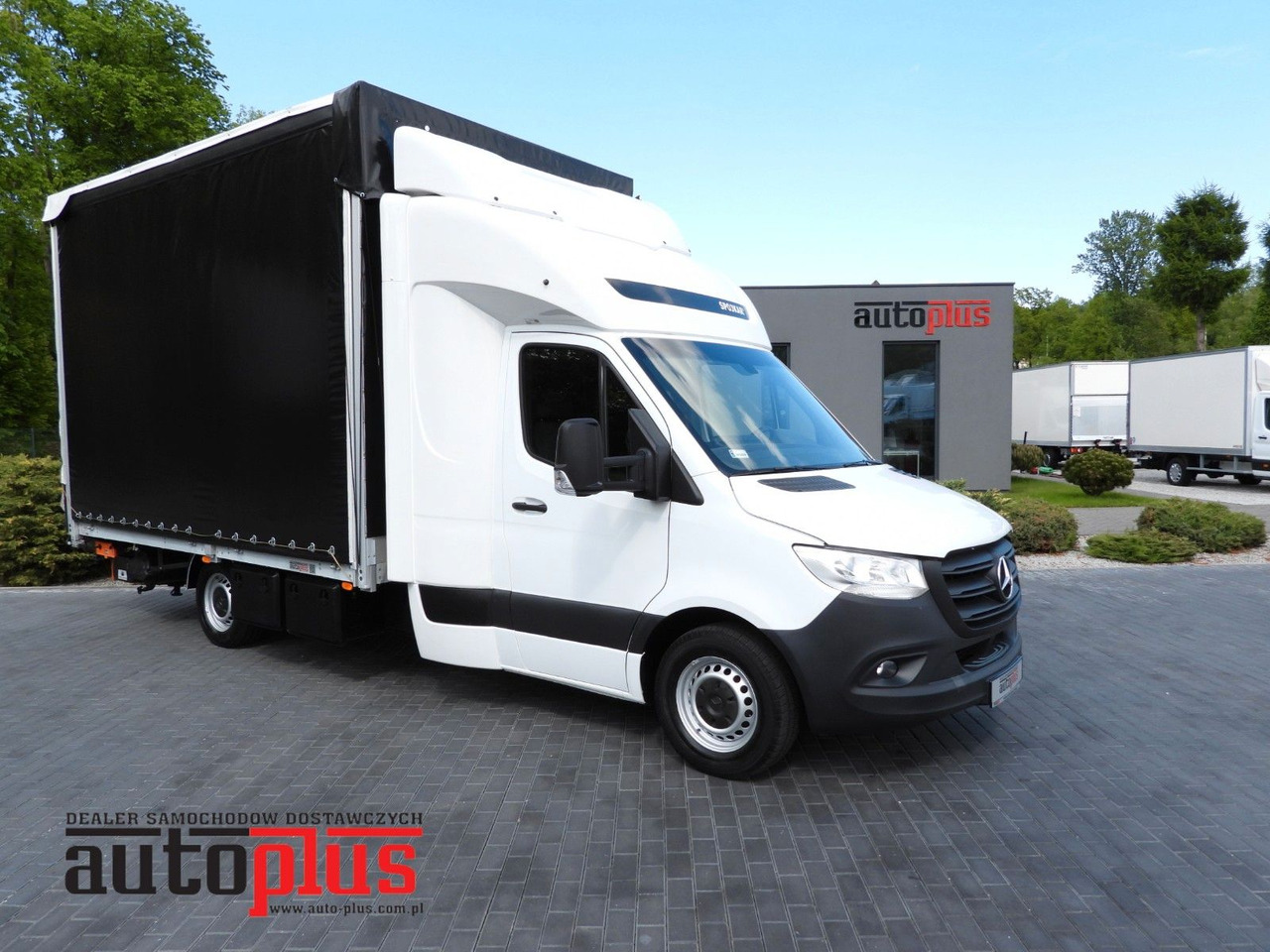 Mercedes-Benz SPRINTER 316 PRITSCHE PLANE AUFZUG 10 PALETTEN - Van dengan terpal samping, Van kombi: gambar 1 Mercedes-Benz SPRINTER 316 PRITSCHE PLANE AUFZUG 10 PALETTEN - Van dengan terpal samping, Van kombi: gambar 1