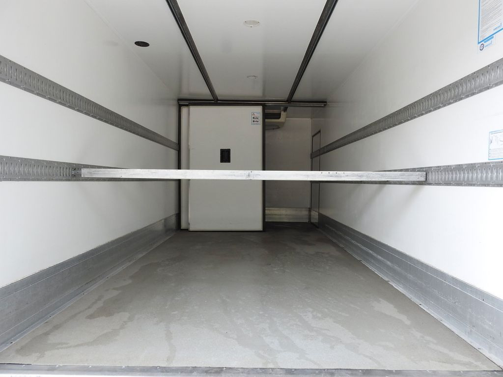 Van berpendingin Mitsubishi CANTER FUSO  CONTAINER  REFRIGERATOR  -4*C LIFT: gambar 24