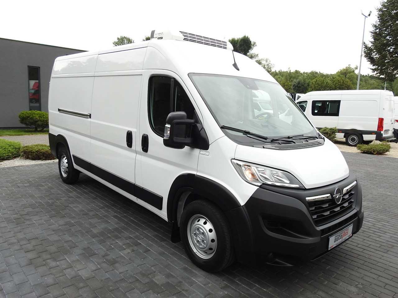 OPEL MOVANO REFRIGERATOR VAN 0*C HEATING FUNCTION AIR CONDITIONING 140HP - Van berpendingin: gambar 4 OPEL MOVANO REFRIGERATOR VAN 0*C HEATING FUNCTION AIR CONDITIONING 140HP - Van berpendingin: gambar 4