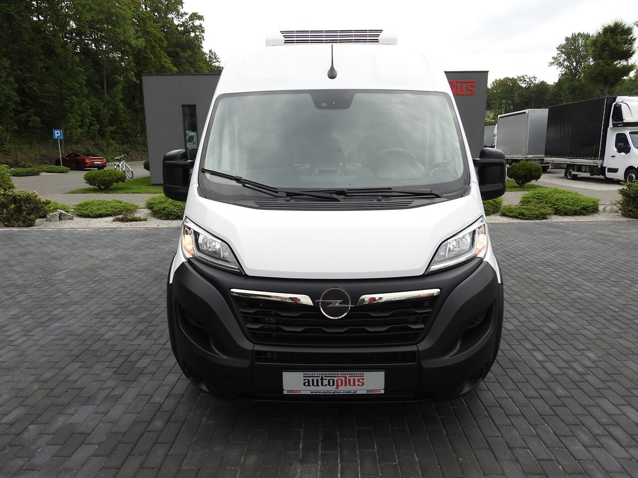 OPEL MOVANO REFRIGERATOR VAN 0*C HEATING FUNCTION AIR CONDITIONING 140HP - Van berpendingin: gambar 5 OPEL MOVANO REFRIGERATOR VAN 0*C HEATING FUNCTION AIR CONDITIONING 140HP - Van berpendingin: gambar 5