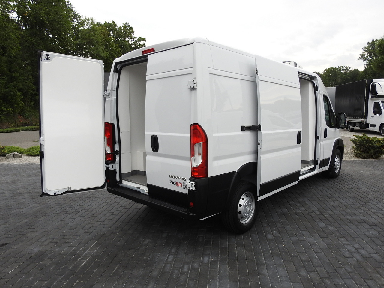 OPEL MOVANO REFRIGERATOR VAN 0*C HEATING FUNCTION AIR CONDITIONING 140HP - Van berpendingin: gambar 3 OPEL MOVANO REFRIGERATOR VAN 0*C HEATING FUNCTION AIR CONDITIONING 140HP - Van berpendingin: gambar 3